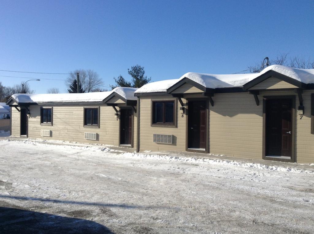 Le Petit Motel Napoleon Gatineau Eksteriør billede